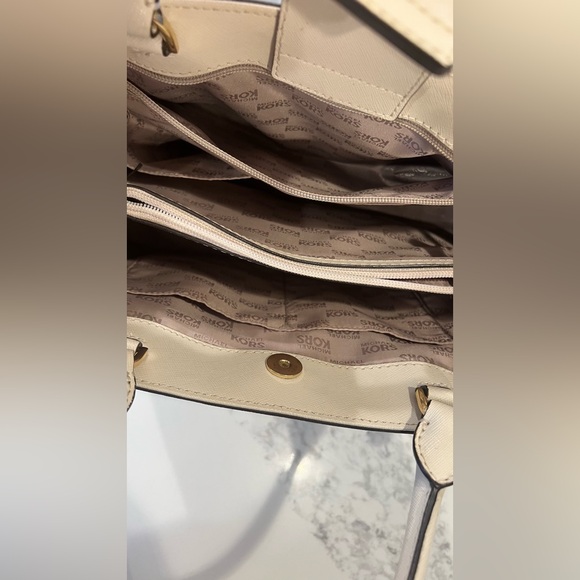 Michael Kors Cream Handbag